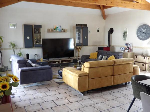 Maison ultra-performante et économe de 205m2 avec piscine
