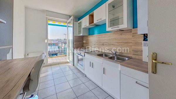 Appartement 3 pièces 67m2 avec terrasse et garage de 30m2