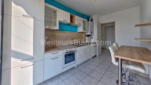 Appartement 3 pièces 67m2 avec terrasse et garage de 30m2