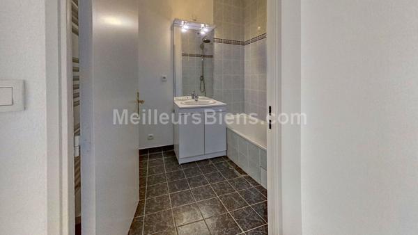 Appartement 3 pièces 67m2 avec terrasse et garage de 30m2