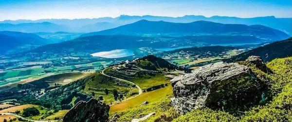 À ACHETER IMMEUBLE À FORT POTENTIEL TOURISTIQUE