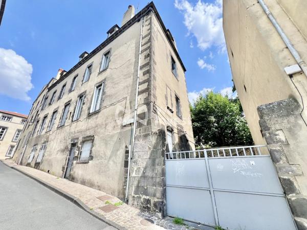 Immeuble avec huit logements.
