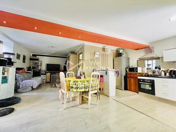 Immeuble avec huit logements.