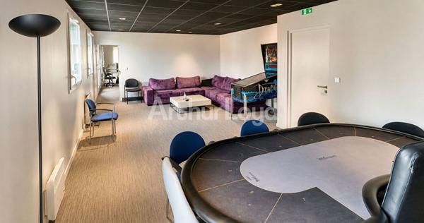 Bureaux à louer ou vendre Marcq-en-Baroeul terrasses privatives et parking