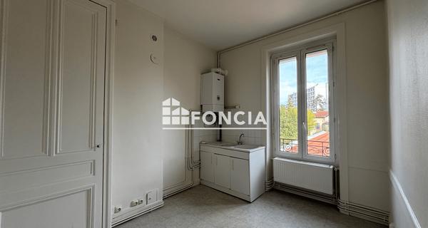 Location Studio 36.38 m² - Bron 69500
