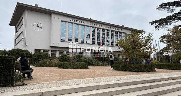 Location Studio 36.38 m² - Bron 69500