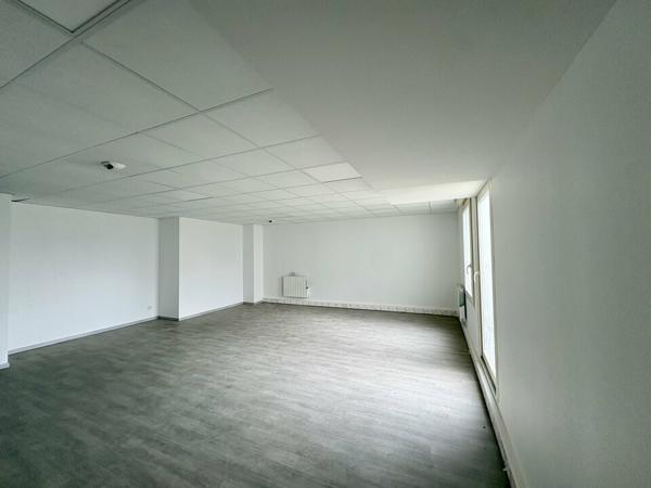 DIJON - QUARTIER REPUBLIQUE - BUREAUX A VENDRE