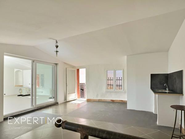 La Verdière (83560) Maison de village unique - habitation ou chambre d’hôte