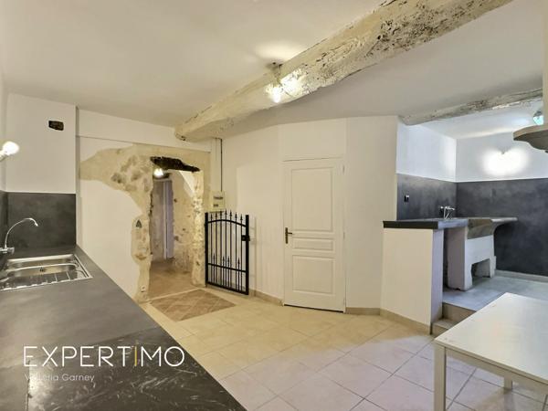 La Verdière (83560) Maison de village unique - habitation ou chambre d’hôte