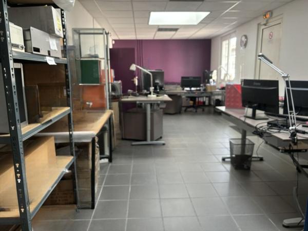 A louer - Bureaux, adapté pour une activité mixte, au sein d'un parc collectif Rive de Gier ZI Combeplaine