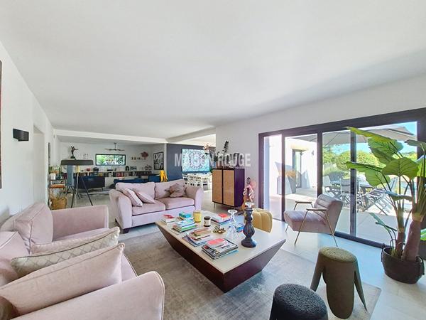VOLUMES, piscine ET DOUCEUR DE VIVRE au coeur du GOLFE DU MORBIHAN