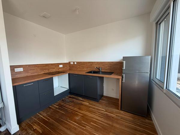 SECTEUR LES JUSTICES - MAISON T4 RENOVEE ET MEUBLEE - DISPONIBLE DE SUITE