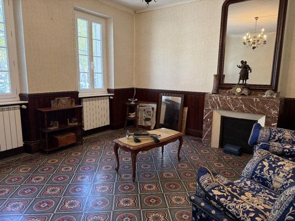 Grande maison de ville avec cours + possibilité de 2 logements ! Castelnaudary