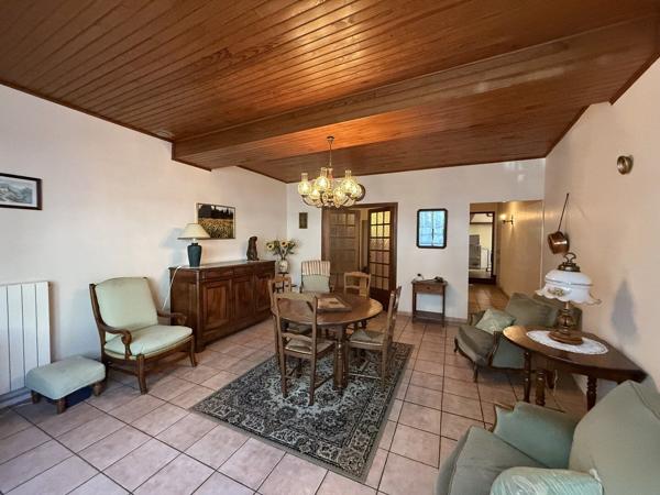 Grande maison de ville avec cours + possibilité de 2 logements ! Castelnaudary