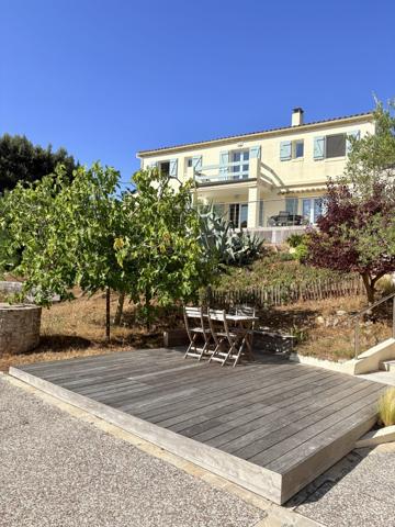 À vendre - Maison, 4 pièces située à Saint-Georges-d'Oléron (17190)