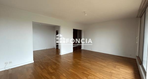 Location Appartement 5 pièces 108.35 m² - Orléans 45000