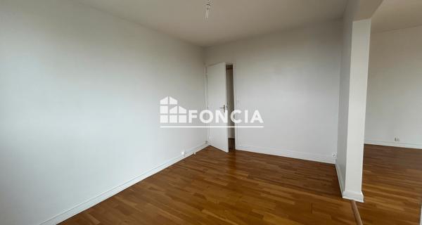 Location Appartement 5 pièces 108.35 m² - Orléans 45000