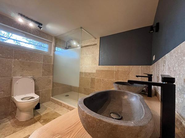 Grande maison de 195m² avec 3 chambres à proximité de St-Sulpice la Pointe !