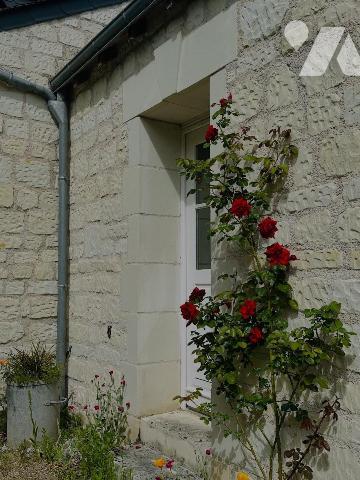 Située sur la commune d'Avoine, cette maison ancienne est édifiée sur une parcelle de 1 506 m²....