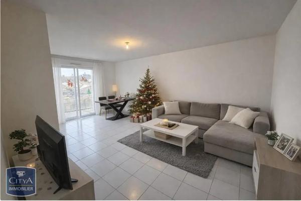Appartement à louer 2 pièces 48.02m² Avoine (37420)