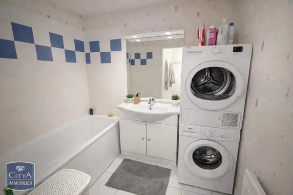 Appartement à louer 2 pièces 48.02m² Avoine (37420)