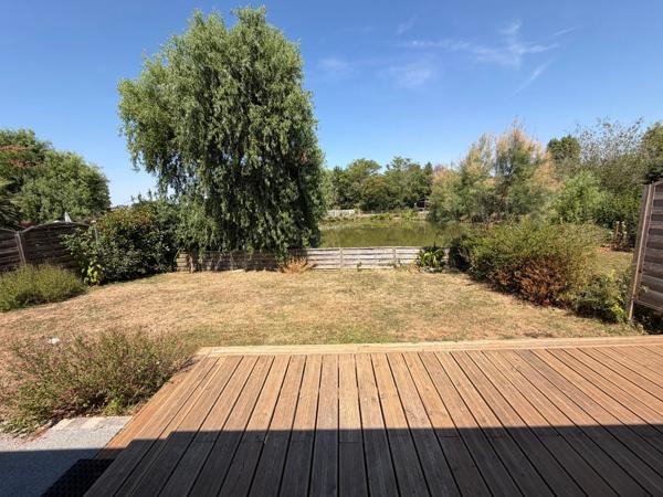 LA TRANCHE SUR MER A 15 MIN DANS RESIDENCE AVEC PISCINE VILLA BOIS AVEC VERANDA TERRASSE ET JARDIN