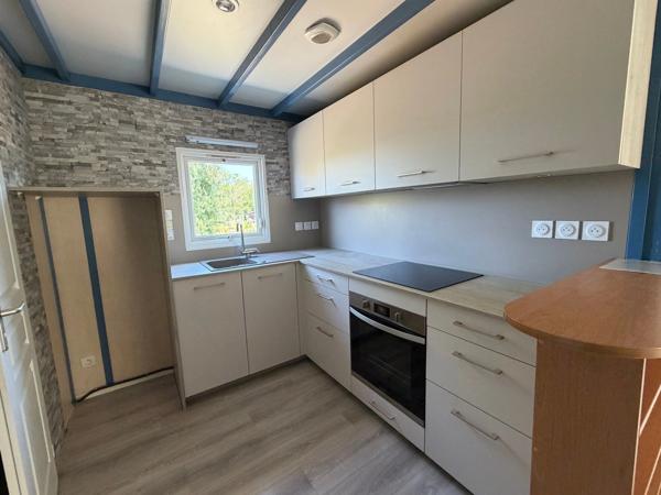 LA TRANCHE SUR MER A 15 MIN DANS RESIDENCE AVEC PISCINE VILLA BOIS AVEC VERANDA TERRASSE ET JARDIN