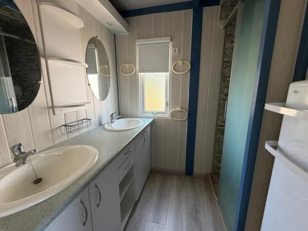 LA TRANCHE SUR MER A 15 MIN DANS RESIDENCE AVEC PISCINE VILLA BOIS AVEC VERANDA TERRASSE ET JARDIN