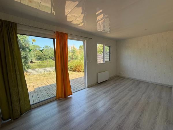 LA TRANCHE SUR MER A 15 MIN DANS RESIDENCE AVEC PISCINE VILLA BOIS AVEC VERANDA TERRASSE ET JARDIN
