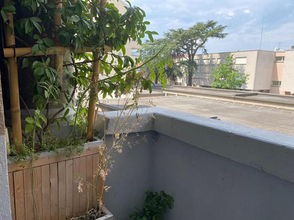 CENTRE VILLE T5 de 93 m² lumineux proche gare garage et cave