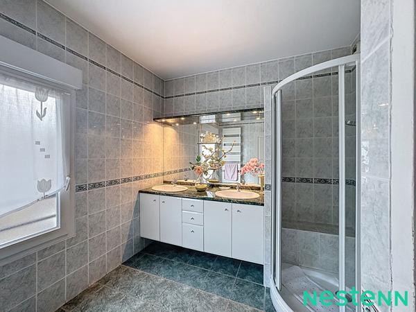À vendre : Appartement spacieux de 6 pièces à Saint-Étienne !