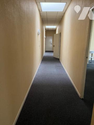 A VENDRE local professionnel et appartement LIBOURNE (33500), proximité centre, avec bonne visi...