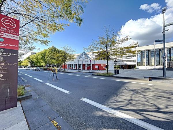 Ensemble immobilier 1 842 m² DIVISBLE | Métro en face | Accès direct Lille