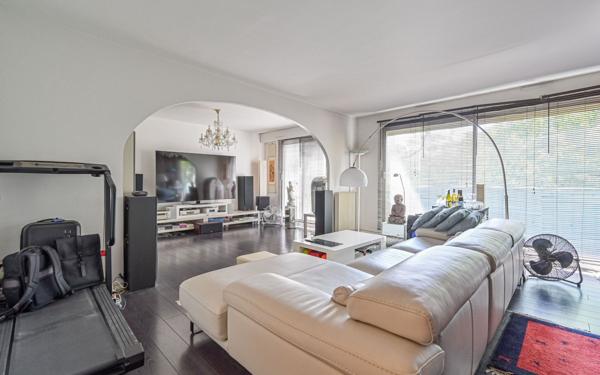 Appartement à vendre    4 pièces • 89,08 m2 Paris 18