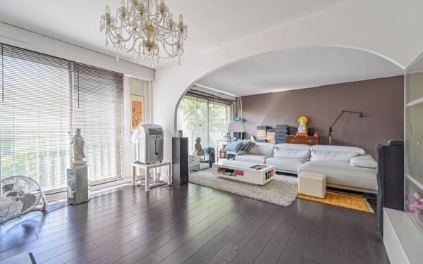 Appartement à vendre    4 pièces • 89,08 m2 Paris 18