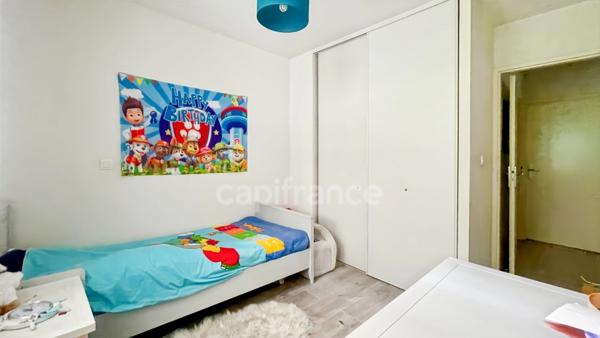 Dpt Gironde (33), à vendre BEGLES (33), appartement T3 de 62m² environ avec Parking