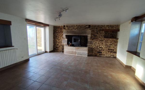 Maison à vendre    4 pièces • 102 m2 Guimiliau
