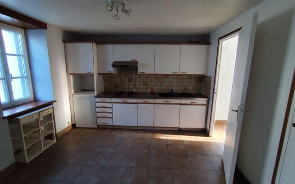 Maison à vendre    4 pièces • 102 m2 Guimiliau