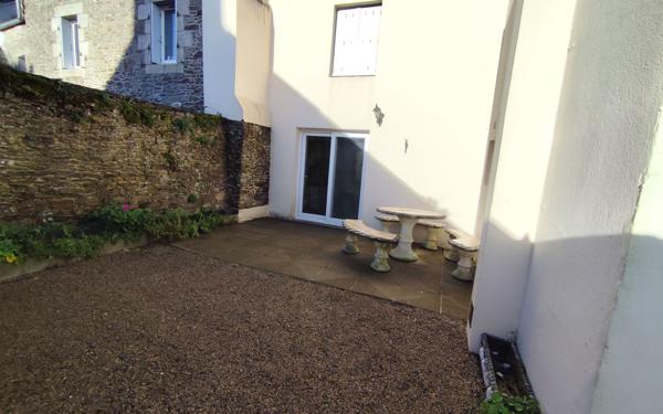 Maison à vendre    4 pièces • 102 m2 Guimiliau