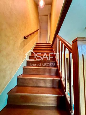 Joli pavillon (T7)parfaitement entretenu dans cadre de verdure sur terrain arboré et clos