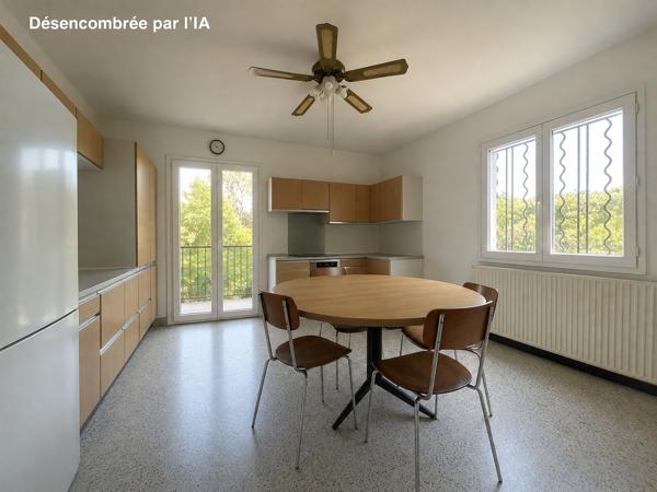 Maison
         9 pièces
        - 250 m² 385 000 € *