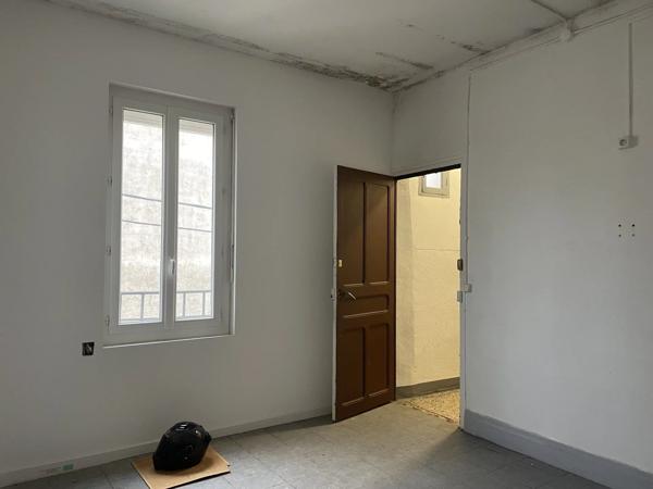 Vente                                                      Immeuble
                        
                                         375 m2                     à Perpignan