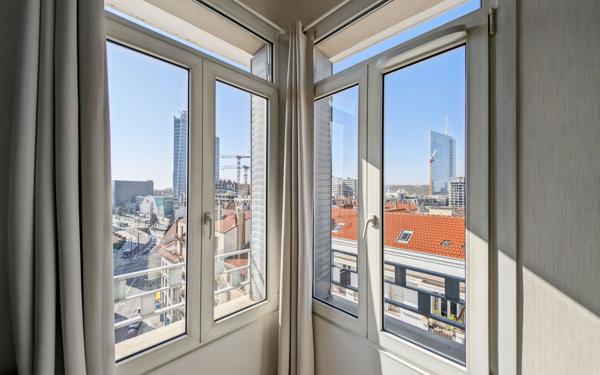 Appartement à vendre    5 pièces • 158,26 m2 Lyon 6