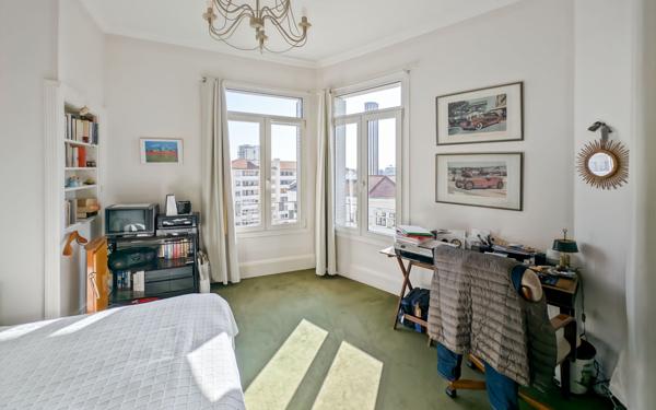 Appartement à vendre    5 pièces • 158,26 m2 Lyon 6