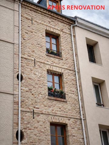 ESCLUSIVITE
QUARTIER HISTORIQUE DU POLLET
Immeuble à deux pas du port , du pont Colbert et des commerces
Ce bien composé de 4 logements à rénover

rdc/1 étage 3 pièces en duplex 47,54 m2
2 étage un studio de 18,67 m2
3 étage un studio de 20,35 m2
4 étage un studio avec mézza de 17,82 m2
couverture neuve , charpente neuve ,  menuiseries neuve , 

Idéal pour un premier achat ou en 
investissement locatif