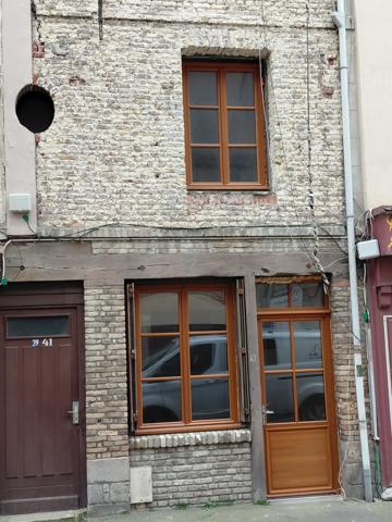 ESCLUSIVITE
QUARTIER HISTORIQUE DU POLLET
Immeuble à deux pas du port , du pont Colbert et des commerces
Ce bien composé de 4 logements à rénover

rdc/1 étage 3 pièces en duplex 47,54 m2
2 étage un studio de 18,67 m2
3 étage un studio de 20,35 m2
4 étage un studio avec mézza de 17,82 m2
couverture neuve , charpente neuve ,  menuiseries neuve , 

Idéal pour un premier achat ou en 
investissement locatif