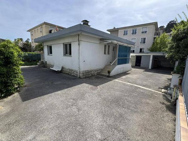 Maison à vendre à Cagnes-sur-Mer (06800)