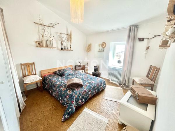 Maison de ville 209 m² avec cour, véranda et atelier, toiture récente - Minervois