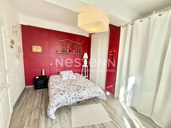 Maison de ville 209 m² avec cour, véranda et atelier, toiture récente - Minervois