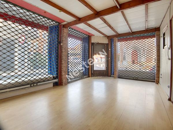 Immeuble de rapport en plein centre de Cazères ? Emplacement privilégié et fort potentiel !